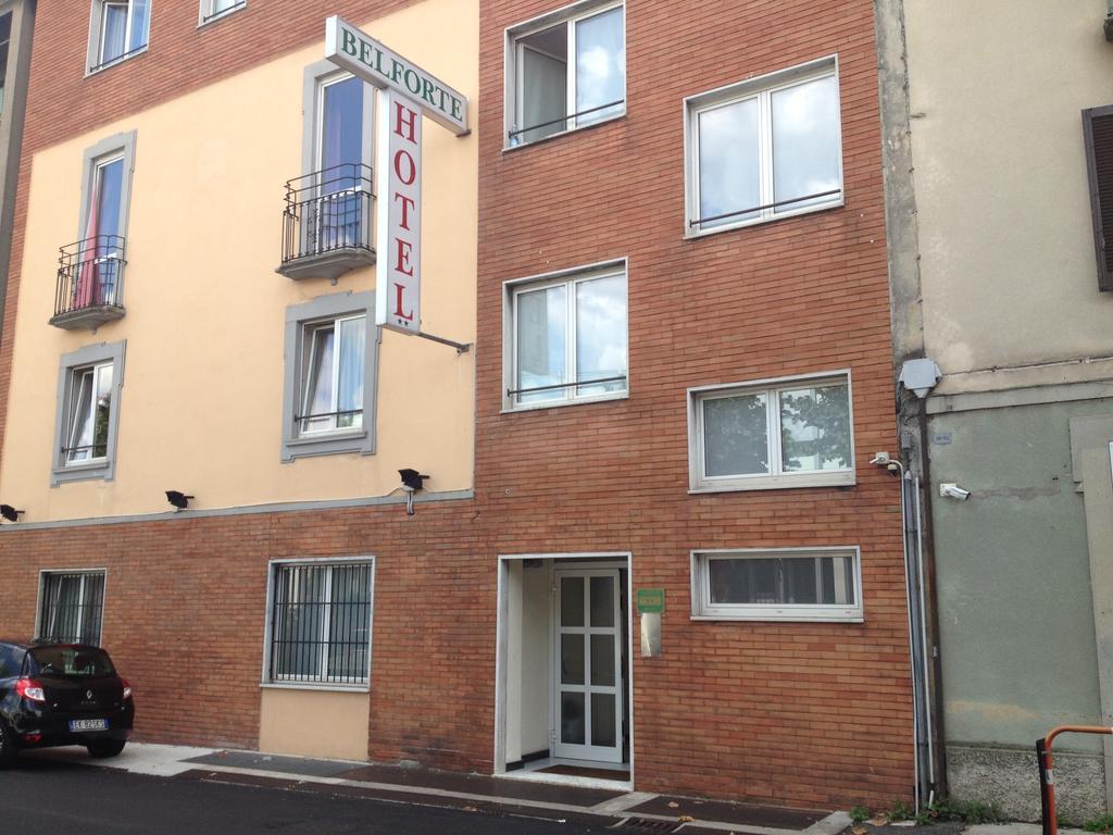 Hotel Belforte Варезе Экстерьер фото