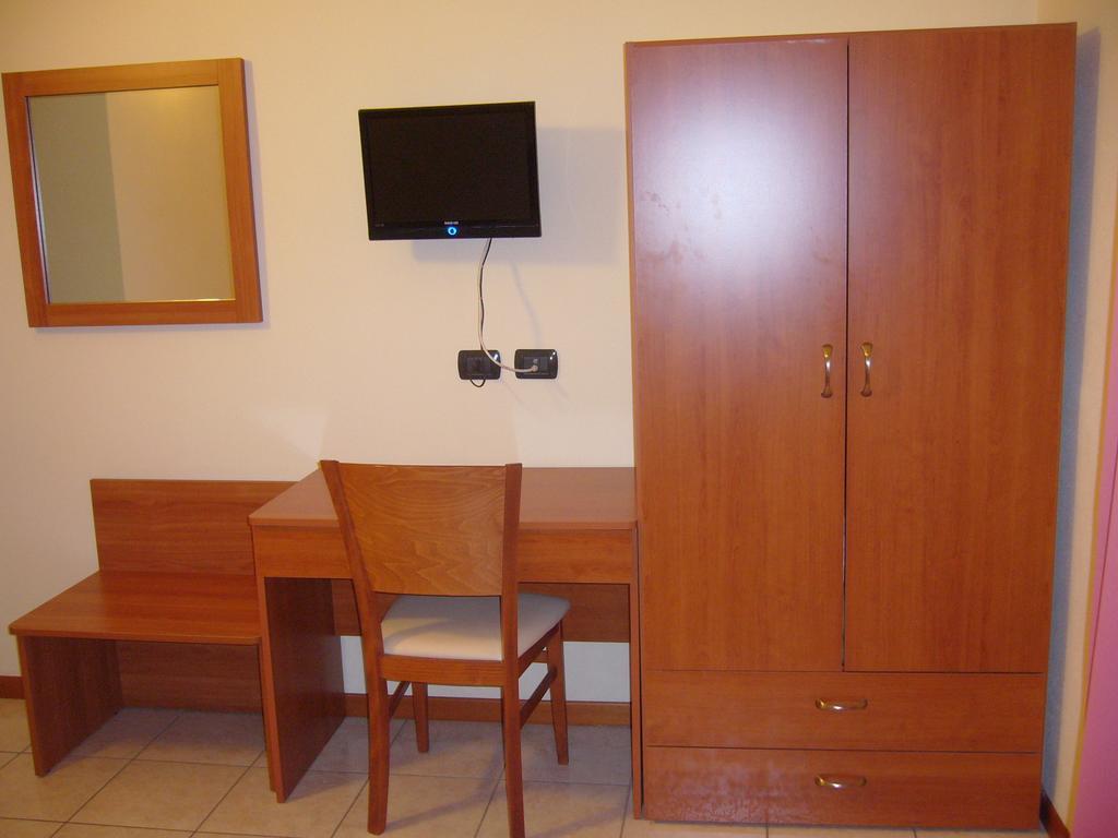 Hotel Belforte Варезе Экстерьер фото